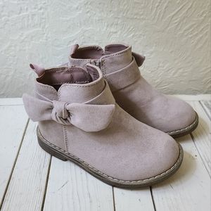 Toddler 7 Faux Suede Bow Booties